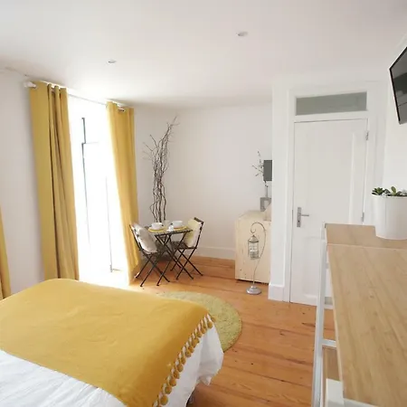 Arroios De Paixao Проживання в сім'ї *